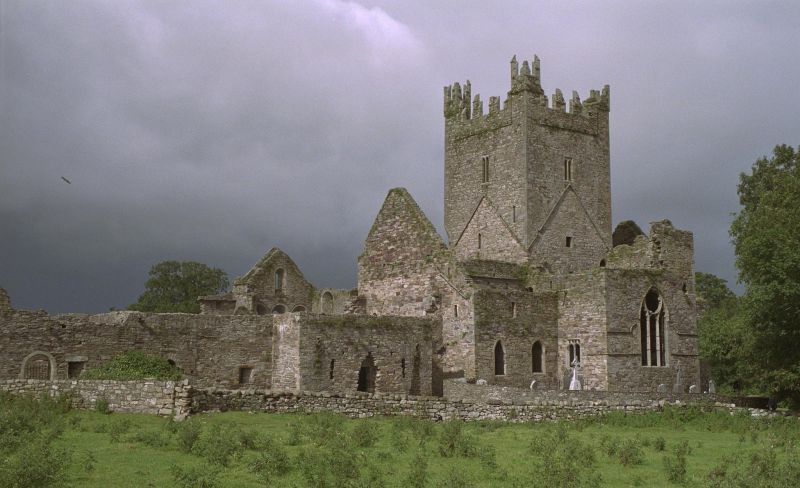 Файл:Jerpoint Abbey E 1997 08 28.jpg